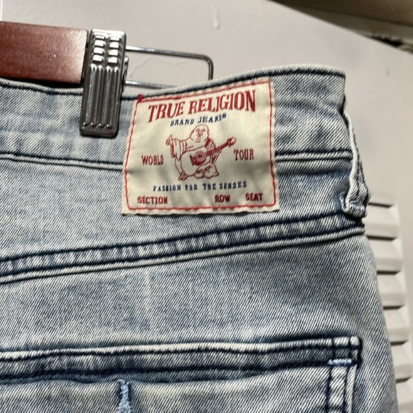 TRUE RELIGION BRAND JEANS - Picture 2 of 3